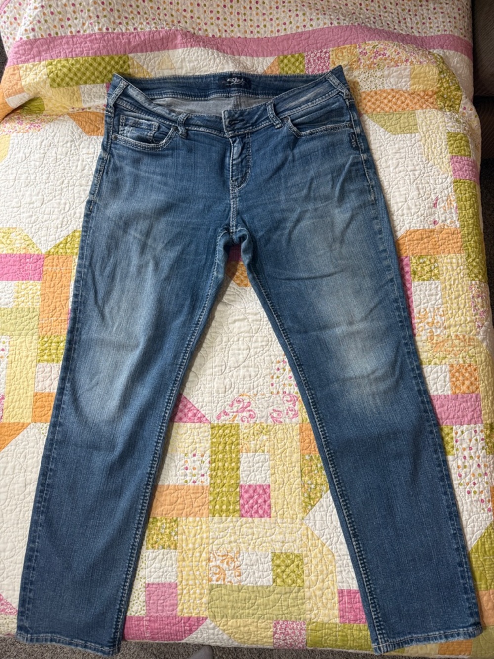 Silver Jeans Suki Ankle Slim 33x27
